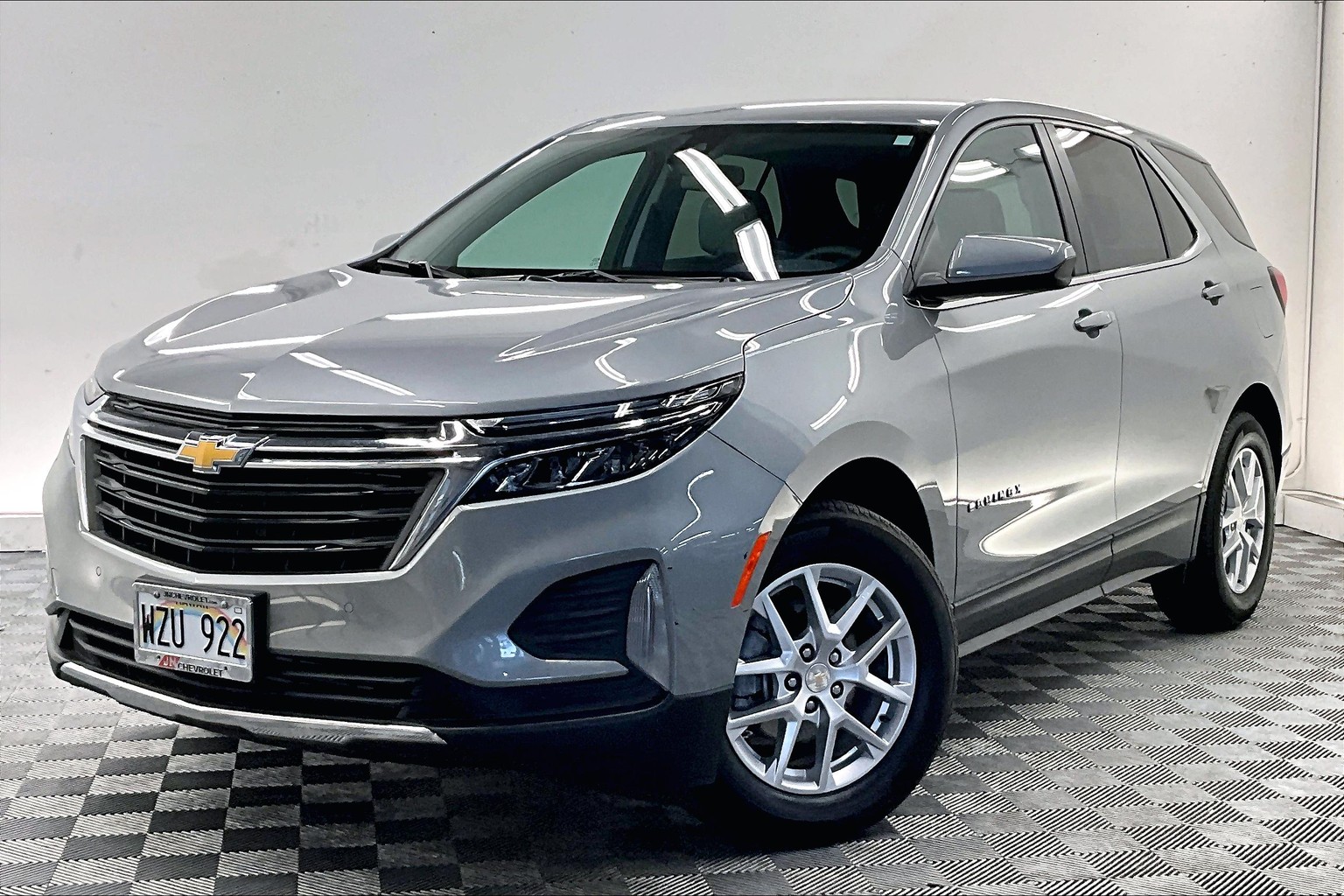 Used Sterling Gray Metallic 2023 Chevrolet Equinox LT for
